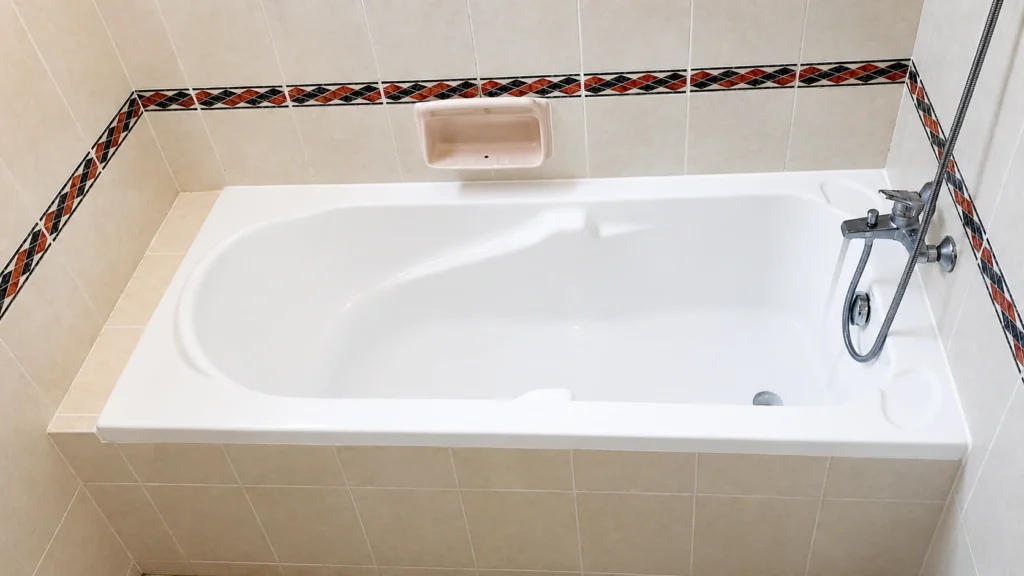 Bathtub after replacement