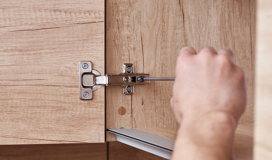cabinet hinge replacement featured